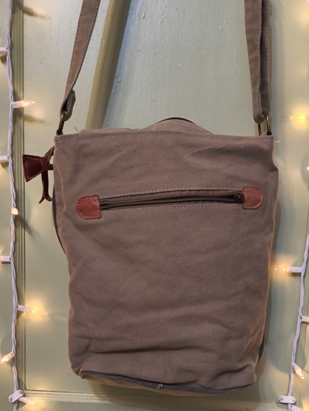 Women's W.H. Schwartz & Sons Coffee Tan Red Canvas Crossbody Bag Purse - Picture 10 of 16